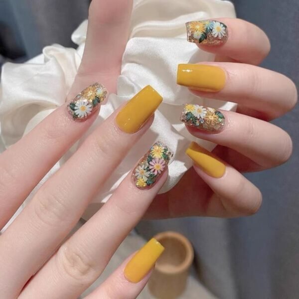 Handmade press on nail(daisy)
